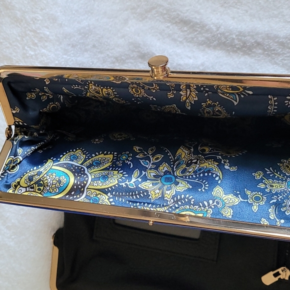 Wallet/Clutch - Picture 3 of 5